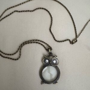 Unusual magnifier necklace